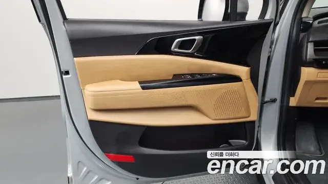Kia Carnival 2021 — Şəkil 30/35