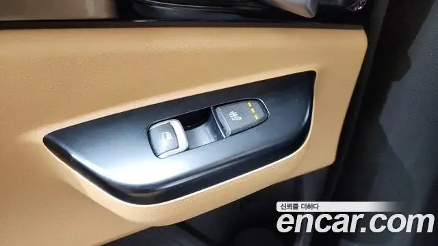 Kia Carnival 2021 — Şəkil 23/35