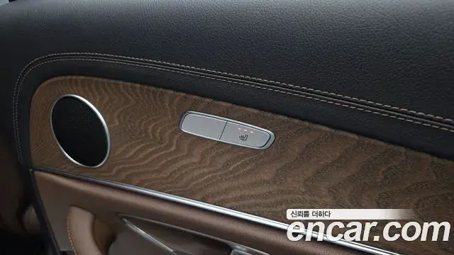 Mercedes-Benz E-Class 2022 — Фото 19/20