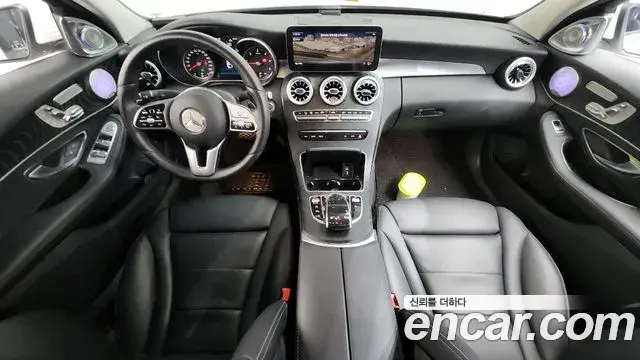 Mercedes-Benz C-Class 2019 — Photo 10/30