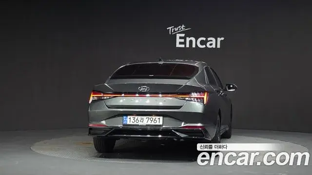 Hyundai The New Avante Hybrid 2022 — Şəkil 12/36