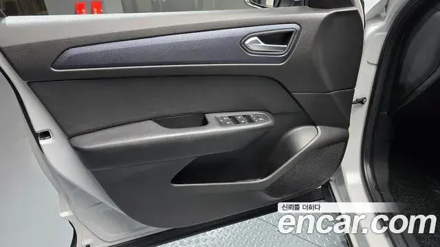 Renault Samsung XM3 2020 — ფოტო 8/31