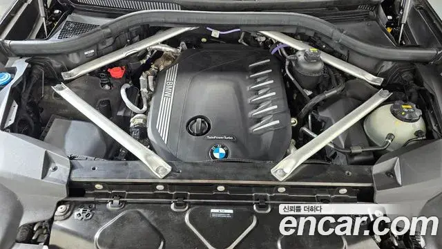 BMW X7 2022 — ფოტო 4/35
