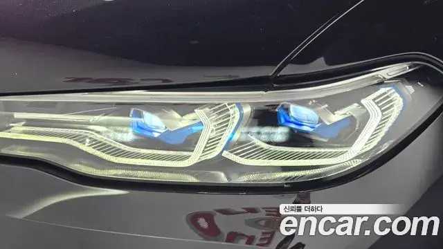 BMW X7 2022 — ფოტო 18/35