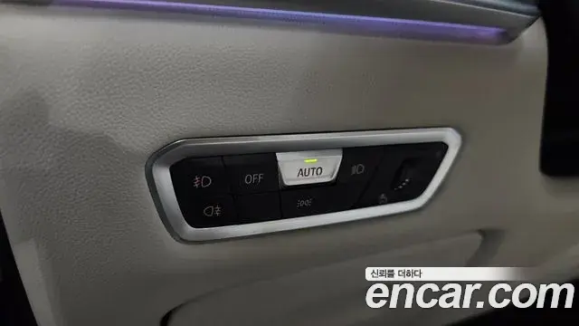 BMW X7 2022 — ფოტო 13/35