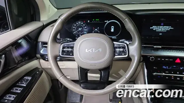 Kia Carnival 2022 — Photo 13/20