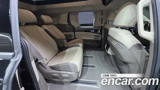 Kia Carnival 2022 — Photo 14/20