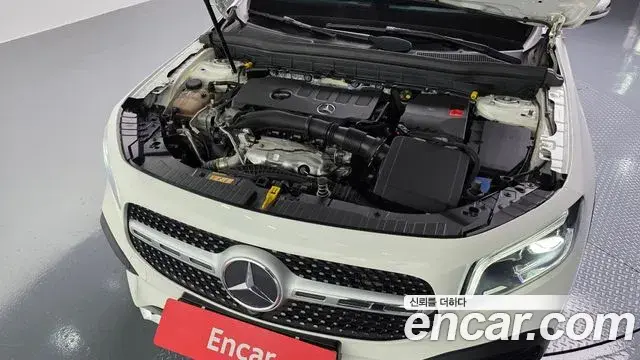 Mercedes-Benz GLB-Class 2021 — Фото 6/20