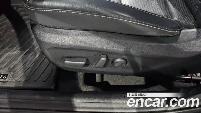 Kia Niro 2021 — ფოტო 14/36