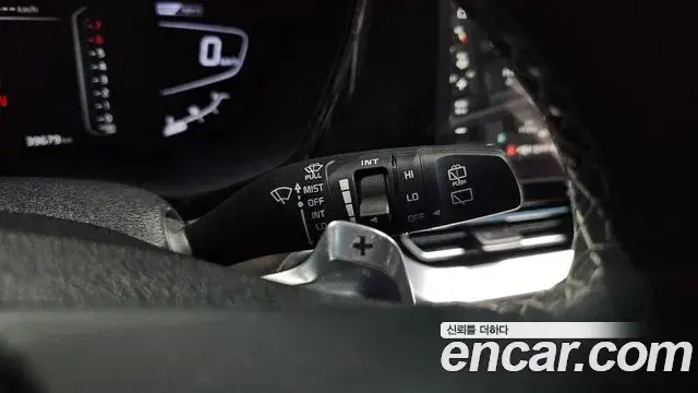 Kia Niro 2021 — ფოტო 16/36