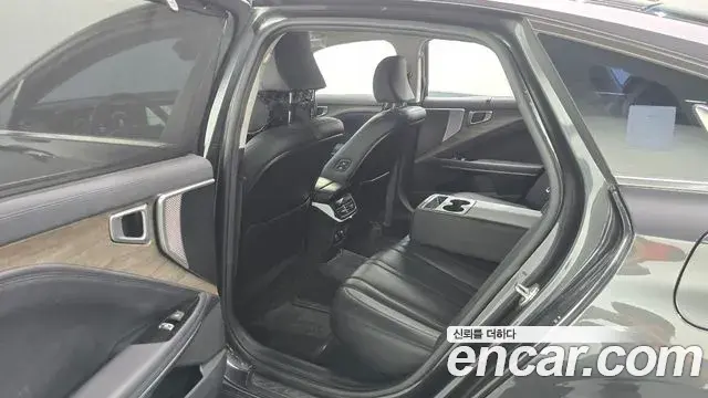 Kia K8 2021 — ფოტო 10/30