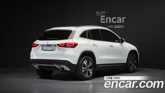 Mercedes-Benz GLA-Class 2021 — Фото 2/20