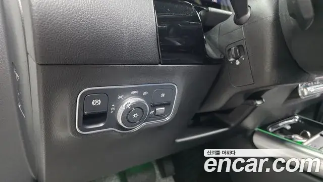 Mercedes-Benz GLA-Class 2021 — Фото 18/20