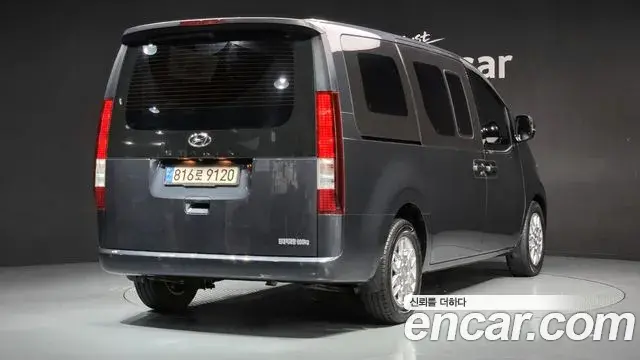 Hyundai Staria 2022 — Photo 12/20