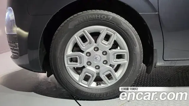 Hyundai Staria 2022 — Photo 18/20