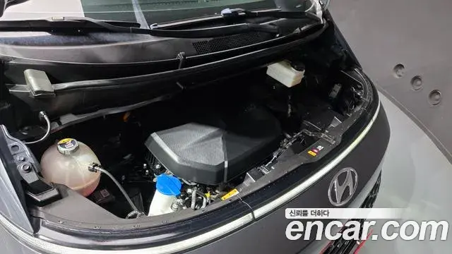 Hyundai Staria 2022 — Photo 7/20