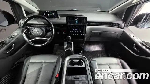 Hyundai Staria 2022 — Photo 6/20