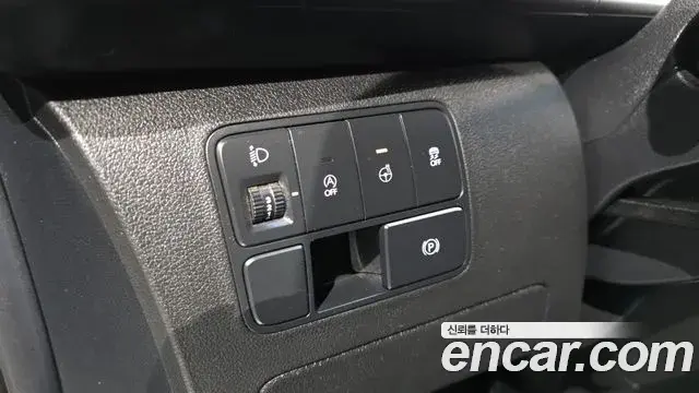 Hyundai Staria 2022 — Photo 1/20