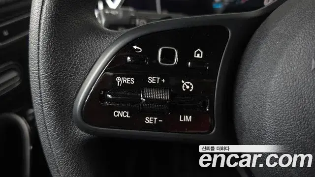 Mercedes-Benz A-Class 2019 — Şəkil 25/30