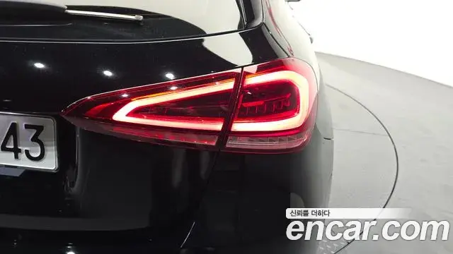 Mercedes-Benz A-Class 2019 — Şəkil 30/30