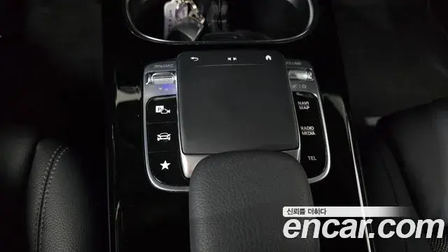 Mercedes-Benz A-Class 2019 — Şəkil 17/30