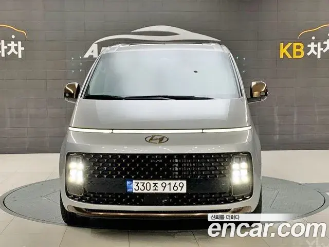 Hyundai Staria 2022 — Фото 2/20