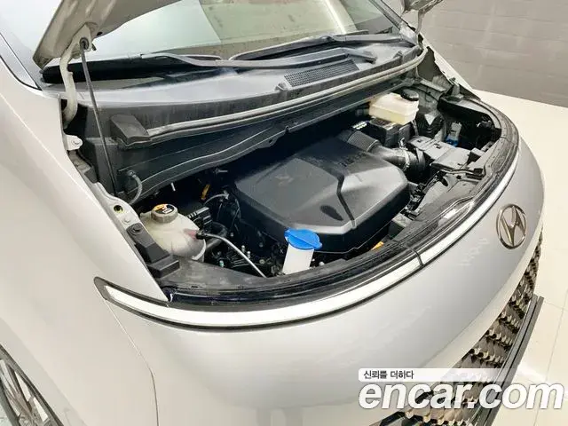 Hyundai Staria 2022 — Фото 5/20