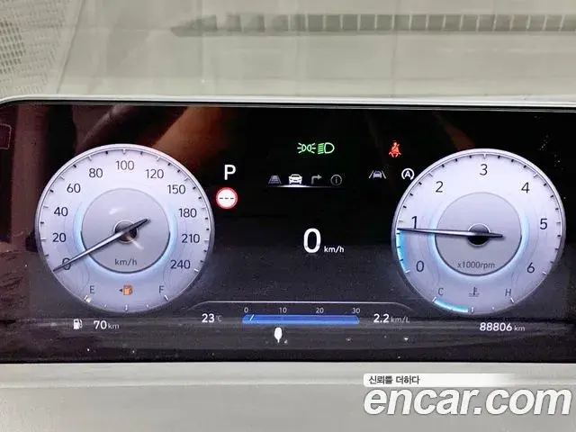 Hyundai Staria 2022 — Фото 7/20