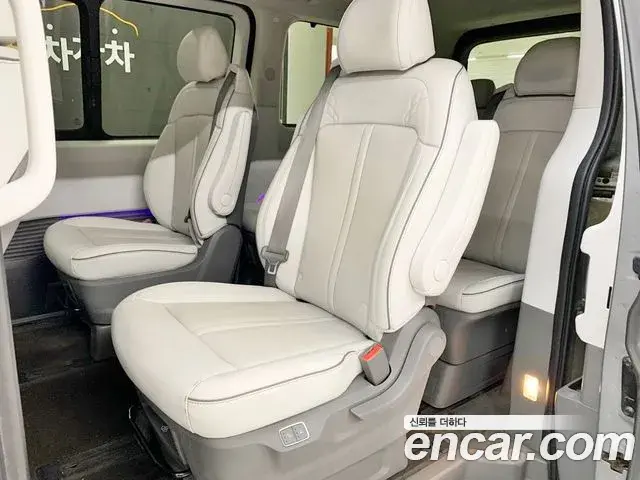Hyundai Staria 2022 — Фото 11/20
