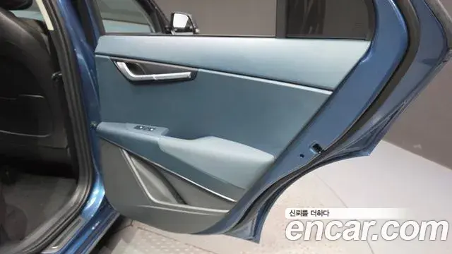 Kia Niro 2025 — Photo 2/37