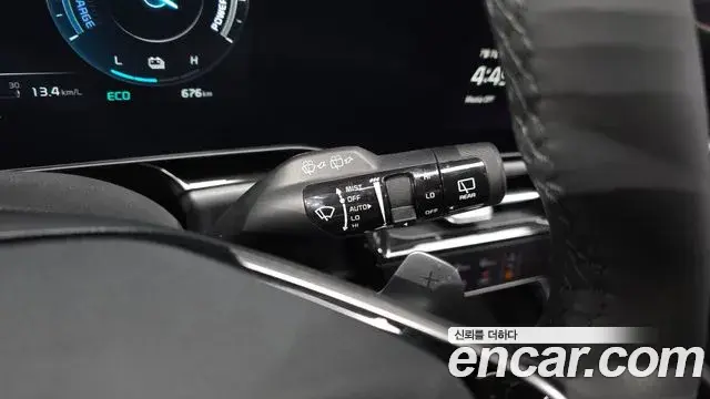 Kia Niro 2025 — Photo 17/37