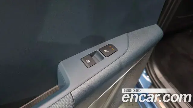 Kia Niro 2025 — Photo 35/37