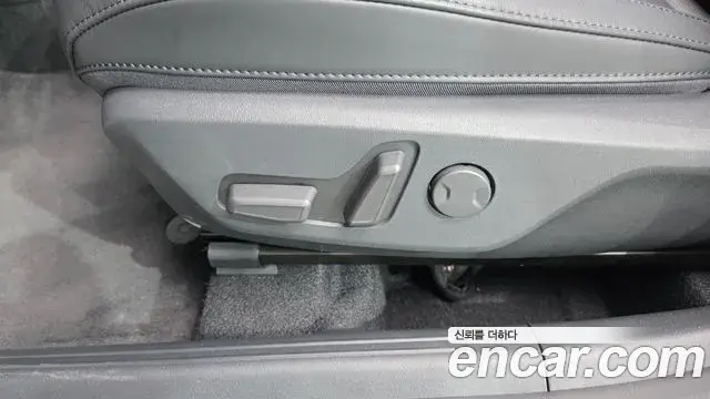 Kia Niro 2025 — Photo 33/37