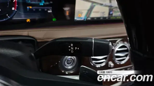 Mercedes-Benz S-Class 2018 — Şəkil 18/20