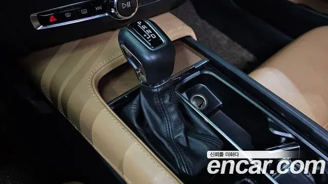 Volvo S90 2019 — Şəkil 12/37