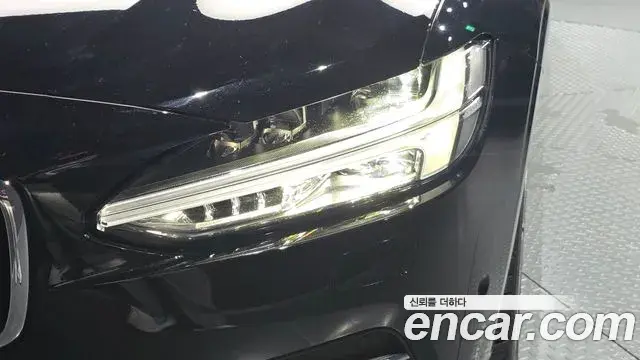 Volvo S90 2019 — Şəkil 15/37