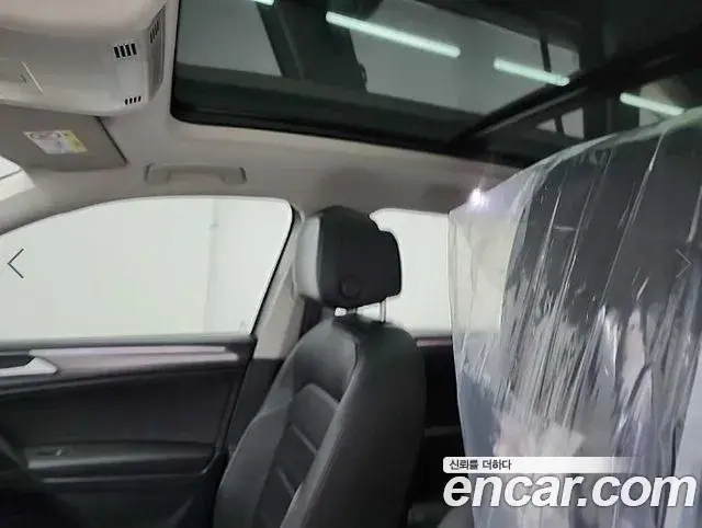 Volkswagen Tiguan Allspace 2022 — ფოტო 9/20