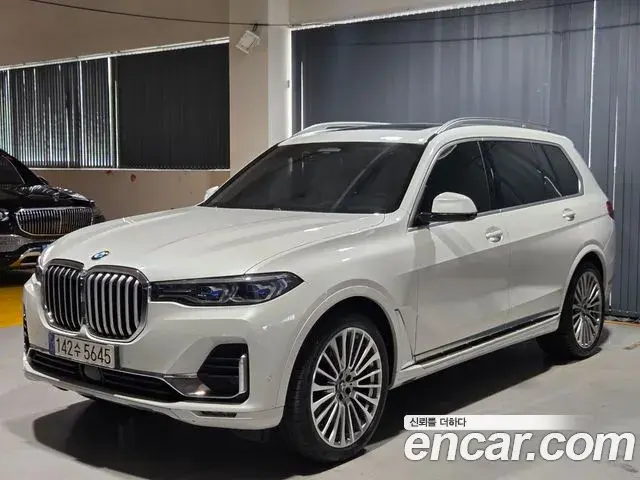 BMW X7 2021 — ფოტო 11/20