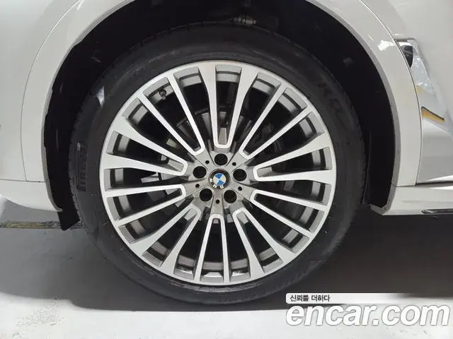 BMW X7 2021 — ფოტო 12/20