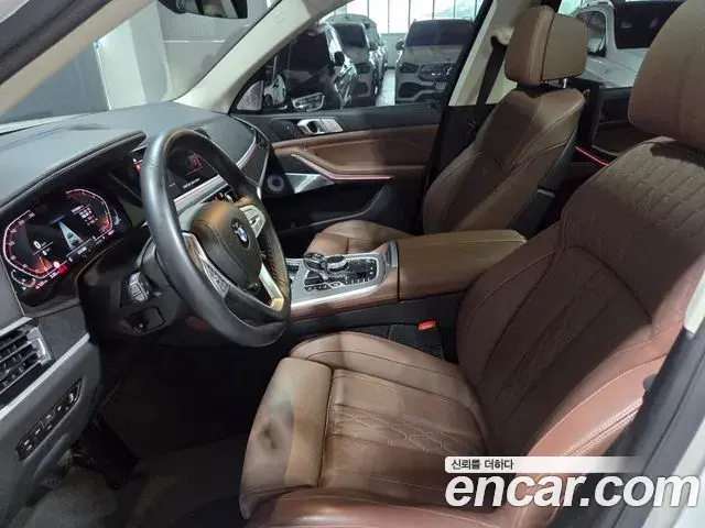 BMW X7 2021 — ფოტო 9/20