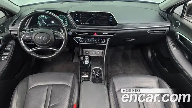 Hyundai Sonata Hybrid 2019 — Photo 12/34