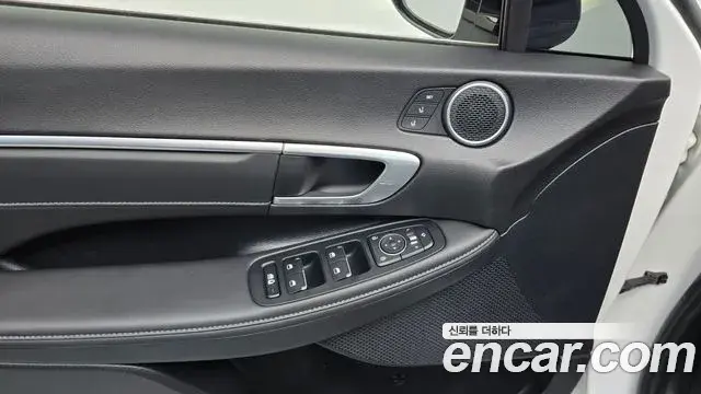 Hyundai Sonata Hybrid 2019 — Photo 4/34
