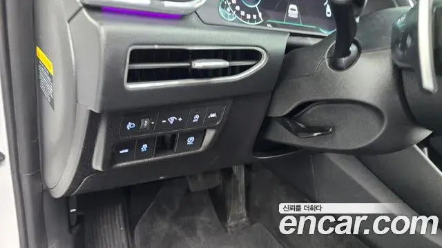 Hyundai Sonata Hybrid 2019 — Photo 1/34