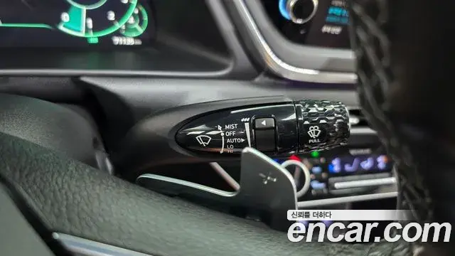 Hyundai Sonata Hybrid 2019 — Photo 13/34