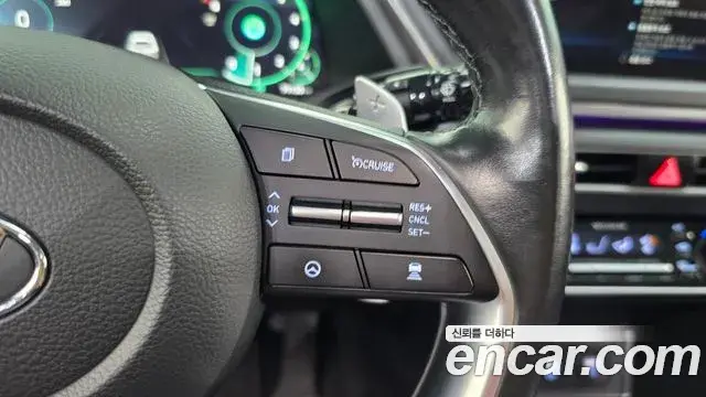 Hyundai Sonata Hybrid 2019 — Photo 17/34
