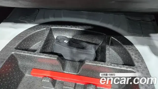 Hyundai Sonata Hybrid 2019 — Photo 25/34
