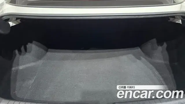 Hyundai Sonata Hybrid 2019 — Photo 22/34
