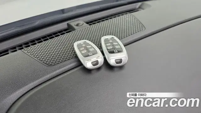 Hyundai Sonata Hybrid 2019 — Photo 32/34
