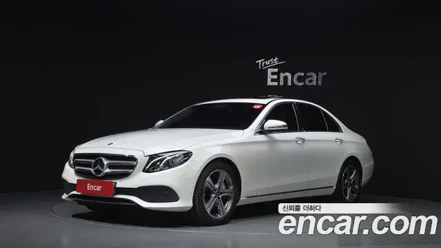 Mercedes-Benz E-Class 2019 — Фото 1/20