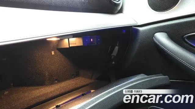 Mercedes-Benz E-Class 2019 — Photo 22/33